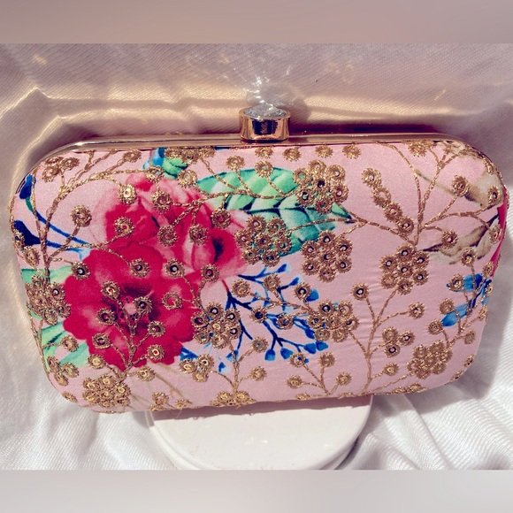 Floral clutch, minaudiere, pink with gold embroidery & sequins, crossbody. - Picture 8 of 9